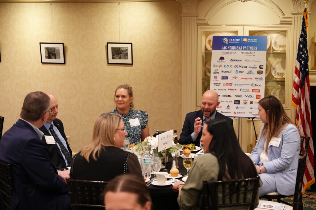 JAG Governor's Dinner_Dinner Talk (Table 2)